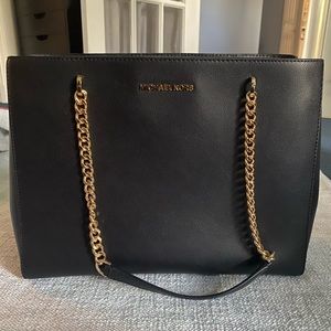 LAST CHANCE: Michael Kors bag